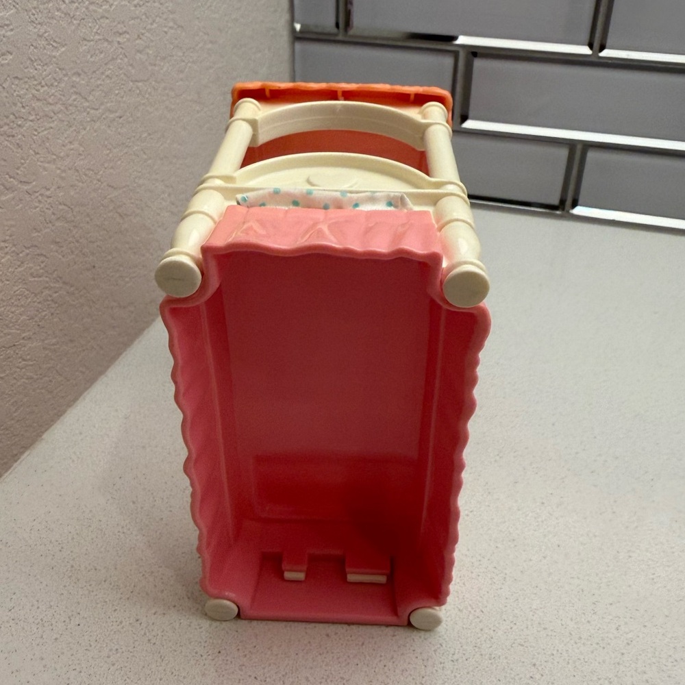Vintage Playskool Dollhouse Pink Canopy Bed 90s - Picture 7 of 12